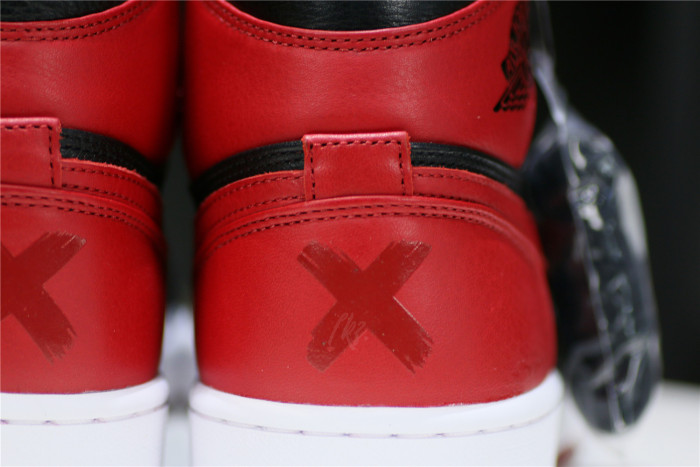 Air Jordan 1 OG  Banned/Bred  2011 (LN5 A1 Batch)