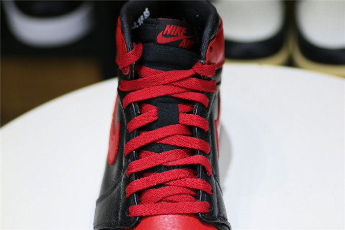 Air Jordan 1 OG  Banned/Bred  2011 (LN5 A1 Batch)