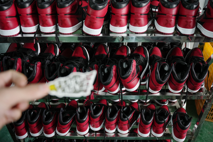 Air Jordan 1 OG  Banned/Bred  2011 (LN5 A1 Batch)
