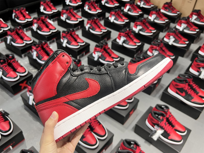 Air Jordan 1 OG  Banned/Bred  2011 (LN5 A1 Batch)