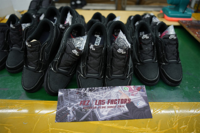 Travis Scott x Nike Air Jordan 1 Low OG “Black/Phantom”  (LN5 A1 Batch)