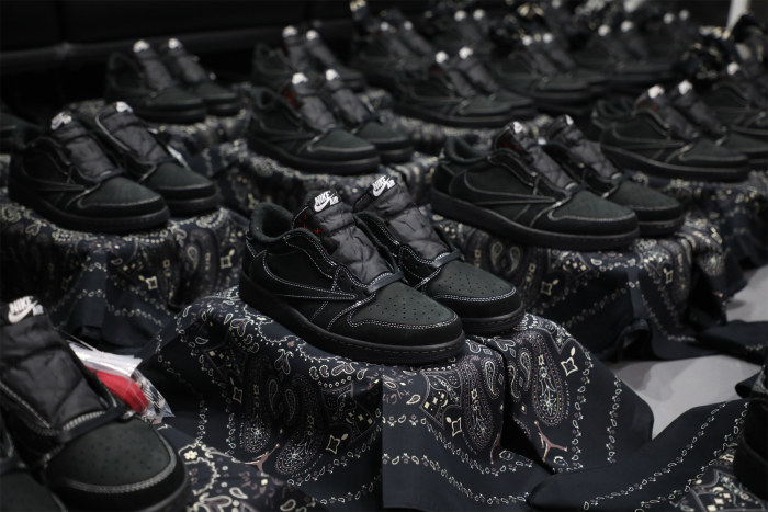 Travis Scott x Nike Air Jordan 1 Low OG “Black/Phantom”  (LN5 A1 Batch)