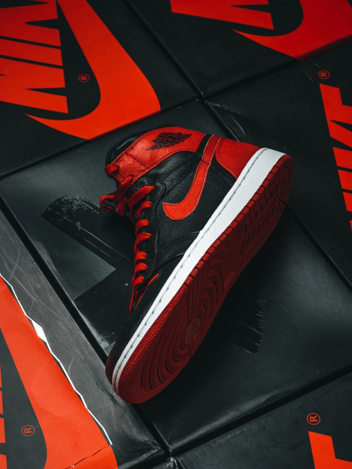 Air Jordan 1 OG  Banned/Bred  2011 (LN5 A1 Batch)