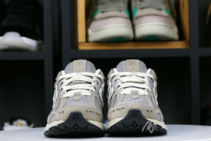 New Balance 1906R Beige Cream