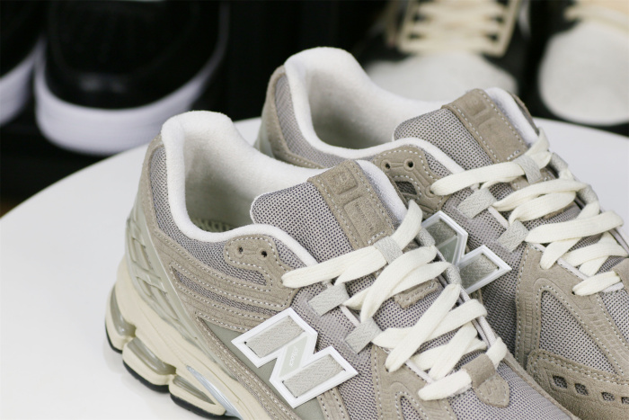 New Balance 1906R Beige Cream