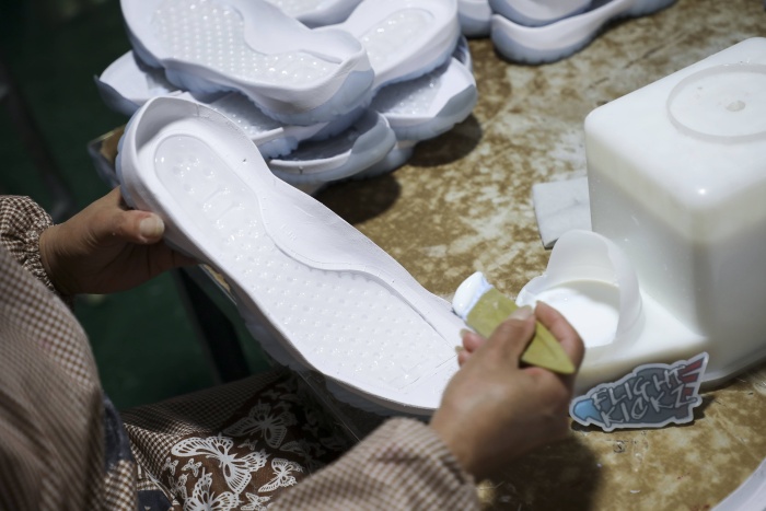 Air Jordan 11 Retro Low Cement Grey 2023 (LN5 A1 Batch)