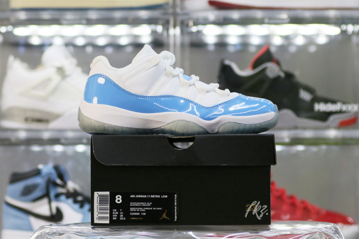 Air Jordan 11 Retro Low  UNC