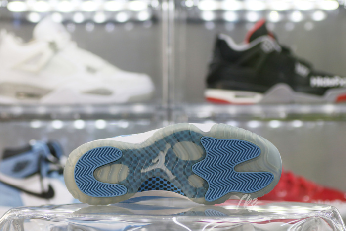 Air Jordan 11 Retro Low  UNC