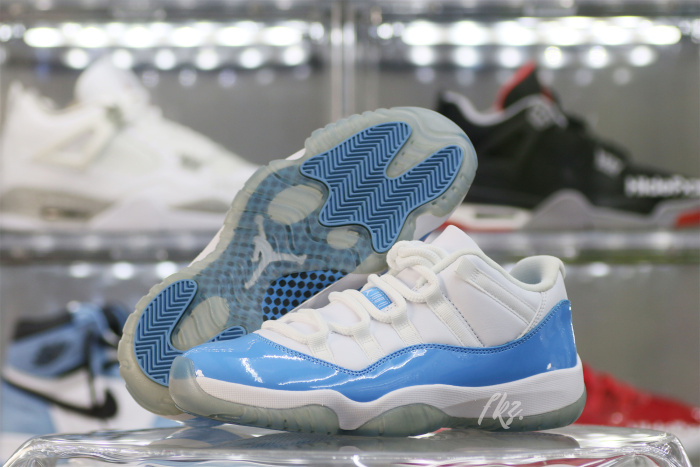 Air Jordan 11 Retro Low  UNC