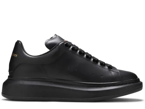 Alexande* McQuee* Oversized Sneaker 'All Black'