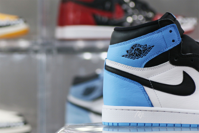 Air Jordan 1 Retro High OG University Blue UNC 2023  (LN5 A1 Batch)