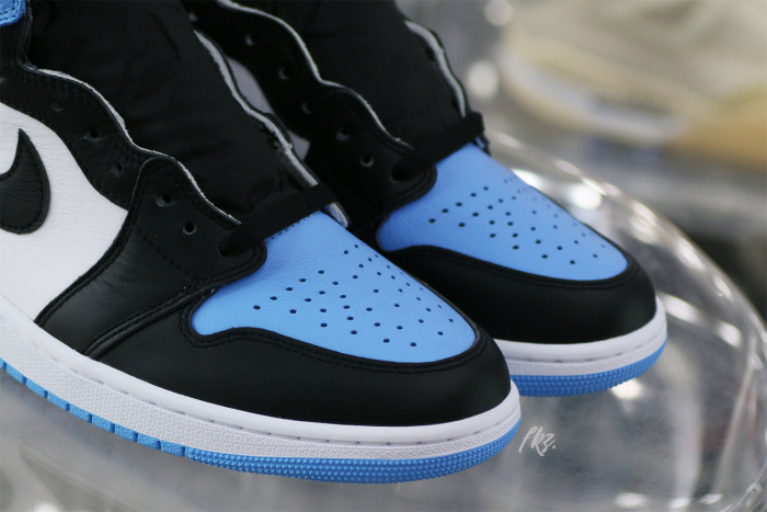 Air Jordan 1 Retro High OG University Blue UNC 2023  (LN5 A1 Batch)