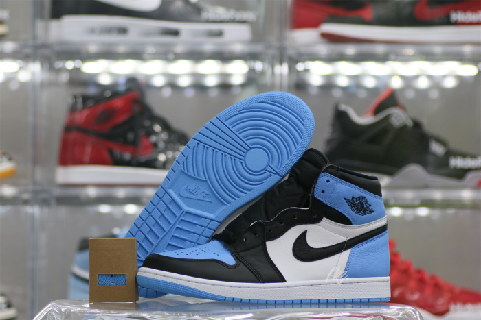 Air Jordan 1 Retro High OG University Blue UNC 2023  (LN5 A1 Batch)