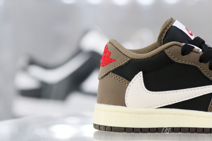 Travis Scott X Air Jordan 1 Low 'Cactus Jack'  Kid