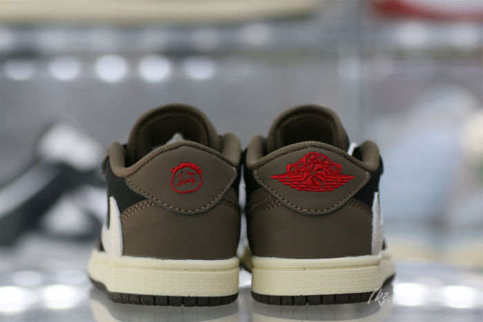 Travis Scott X Air Jordan 1 Low 'Cactus Jack'  Kid