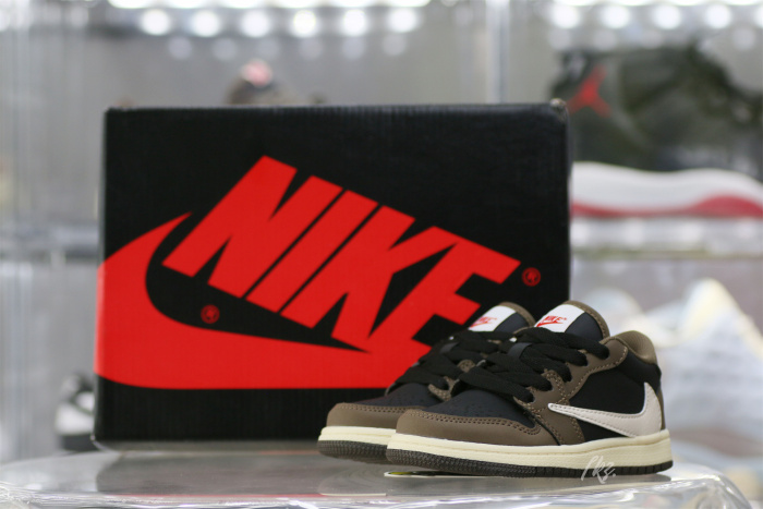 Travis Scott X Air Jordan 1 Low 'Cactus Jack'  Kid