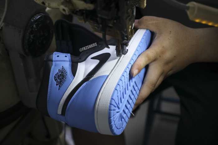 Air Jordan 1 Retro High OG University Blue UNC 2023  (LN5 A1 Batch)