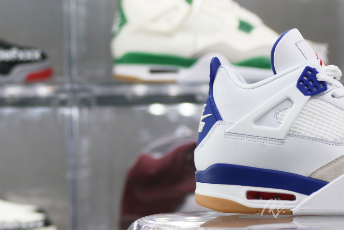 Nike SB x Air Jordan 4 “Sapphire”