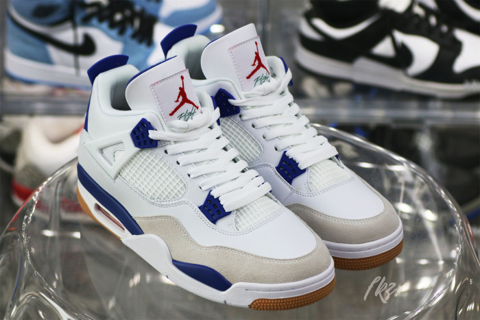 Nike SB x Air Jordan 4 “Sapphire”