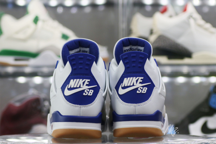 Nike SB x Air Jordan 4 “Sapphire”