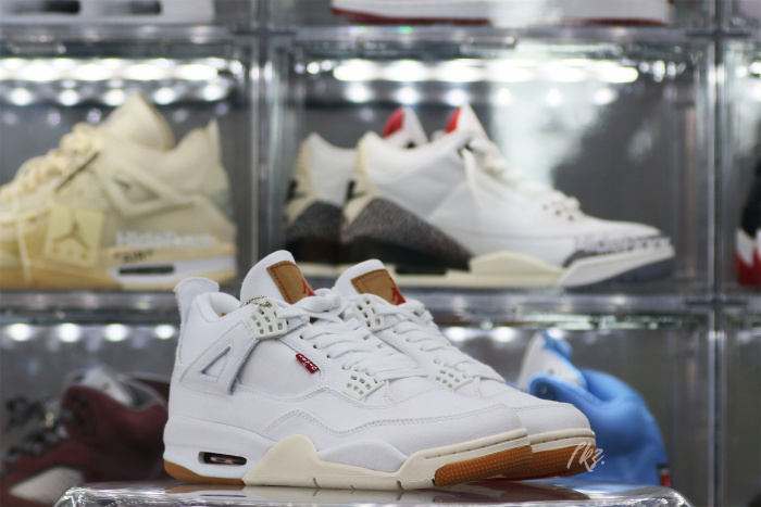 Air Jordan 4 Retro Levi's White (Levi's Tag)