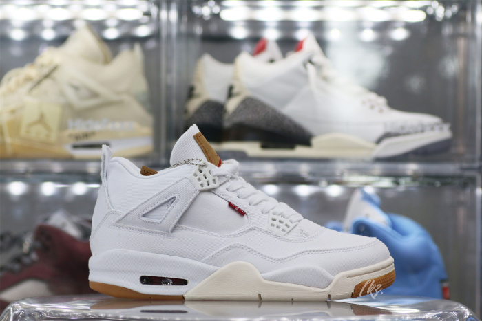 Air Jordan 4 Retro Levi's White (Levi's Tag)