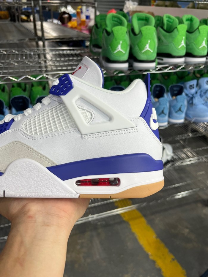 Nike SB x Air Jordan 4 “Sapphire”