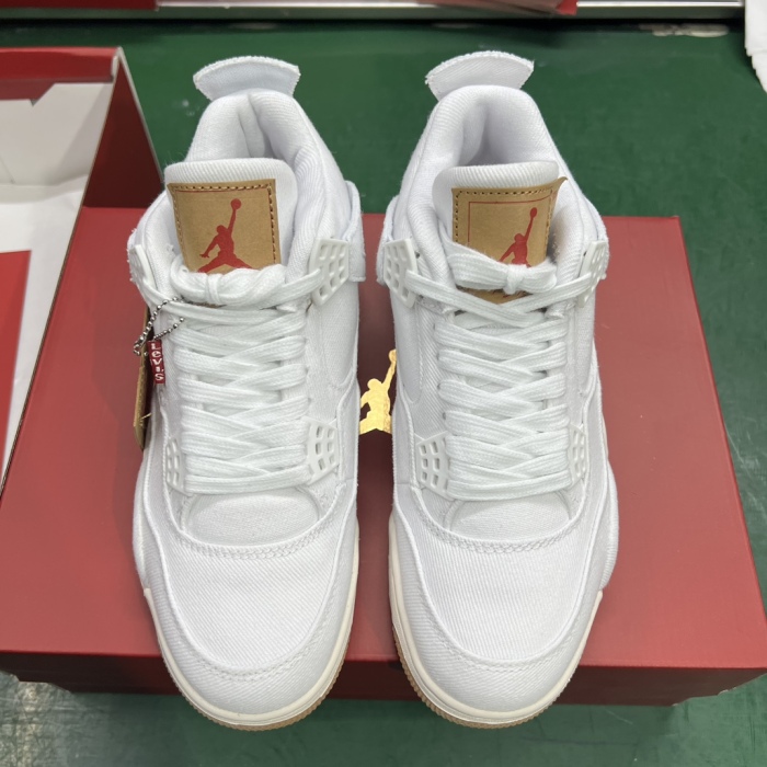 Air Jordan 4 Retro Levi's White (Levi's Tag)