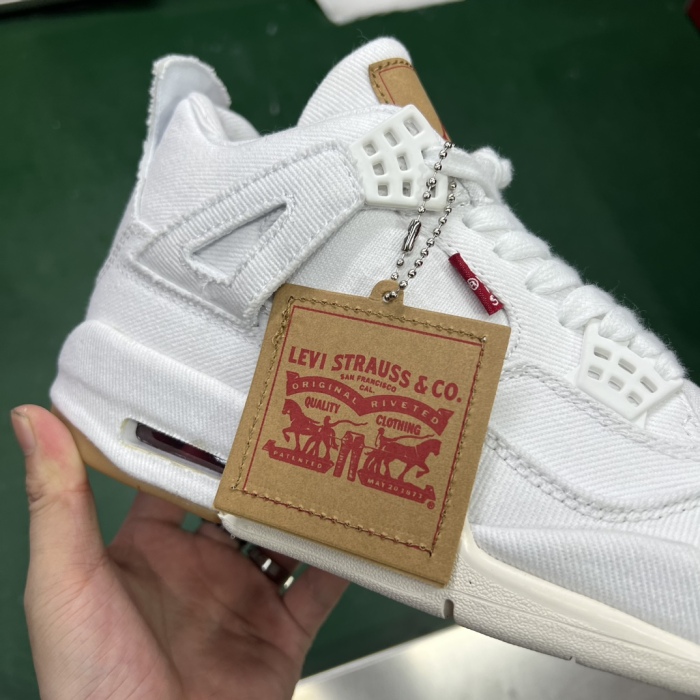 Air Jordan 4 Retro Levi's White (Levi's Tag)