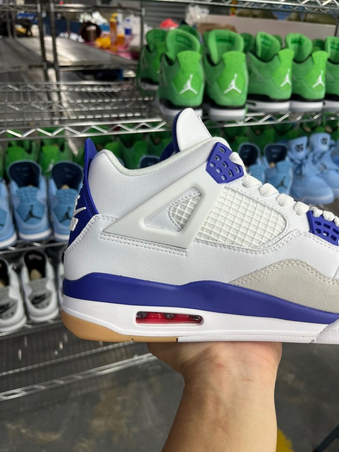 Nike SB x Air Jordan 4 “Sapphire”