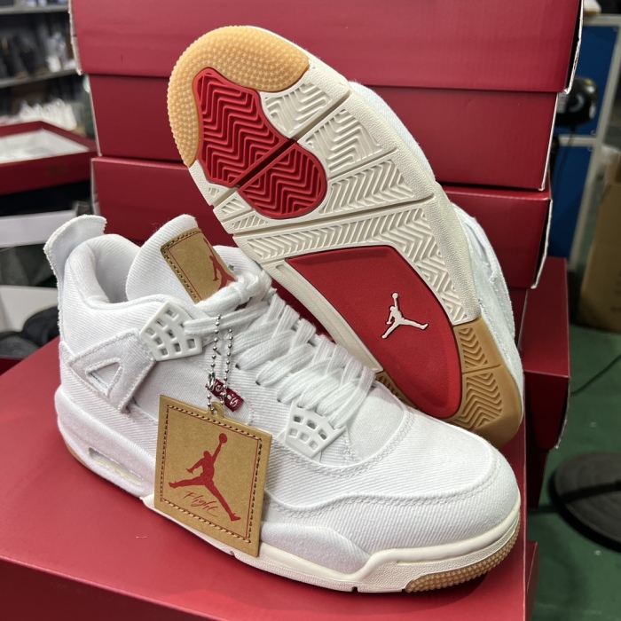 Air Jordan 4 Retro Levi's White (Levi's Tag)