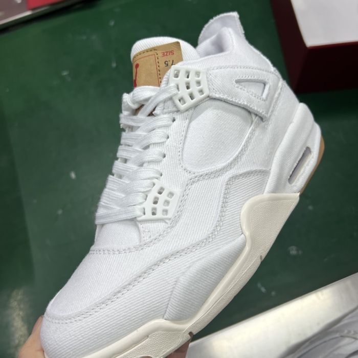 Air Jordan 4 Retro Levi's White (Levi's Tag)