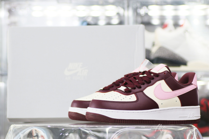 Nike Air Force 1 Low '07 Valentine’s Day (2023)