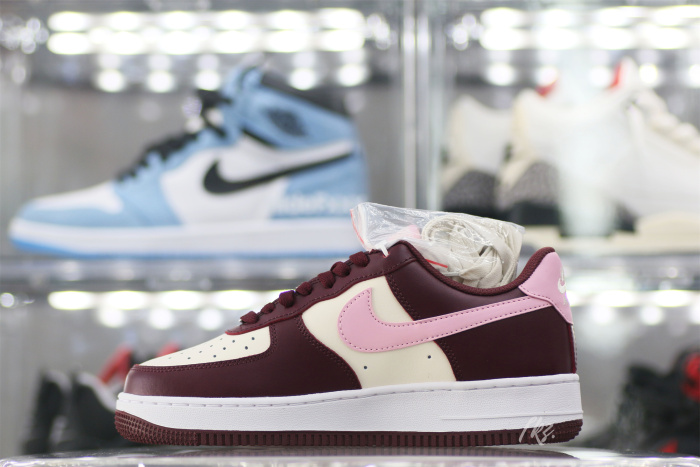 Nike Air Force 1 Low '07 Valentine’s Day (2023)