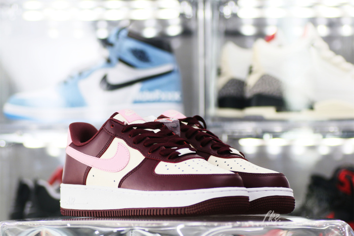 Nike Air Force 1 Low '07 Valentine’s Day (2023)