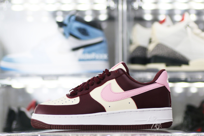 Nike Air Force 1 Low '07 Valentine’s Day (2023)