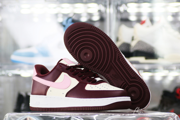 Nike Air Force 1 Low '07 Valentine’s Day (2023)