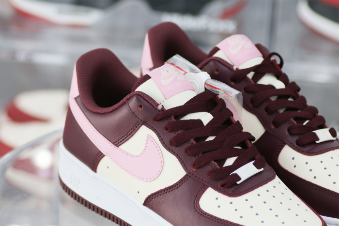 Nike Air Force 1 Low '07 Valentine’s Day (2023)