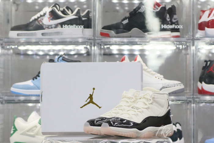 Air Jordan 11  “Neapolitan”（WMNS） (Ln5 A1 Batch)