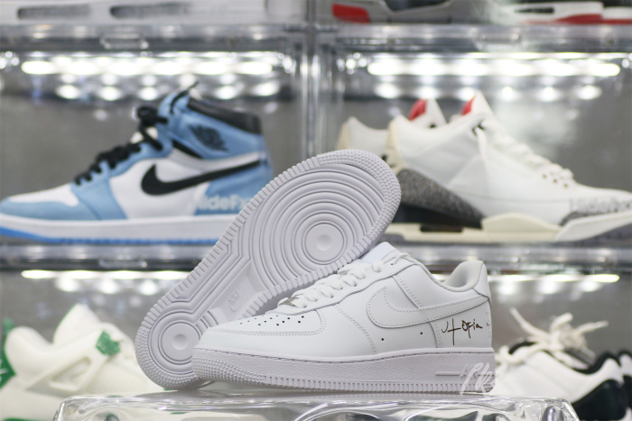 Nike Air Force 1 Low '07 White (Travis Scott Cactus Jack Utopia Edition)