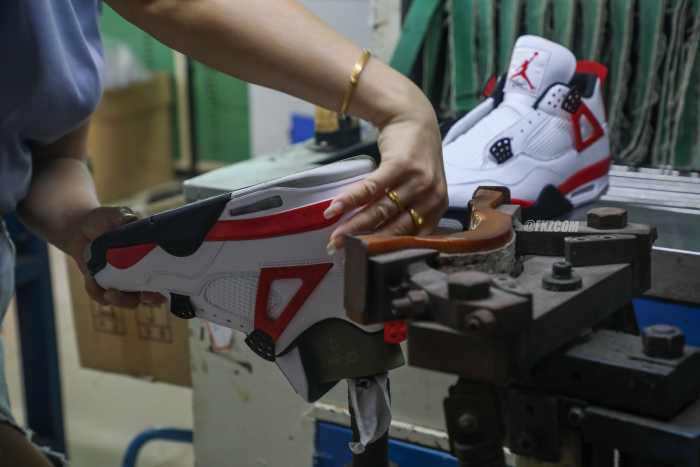 Air Jordan 4  Red Cement  2023 (LN5 A1 Batch)