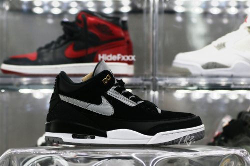 Air Jordan 3  Tinker Hatfield  sneakers