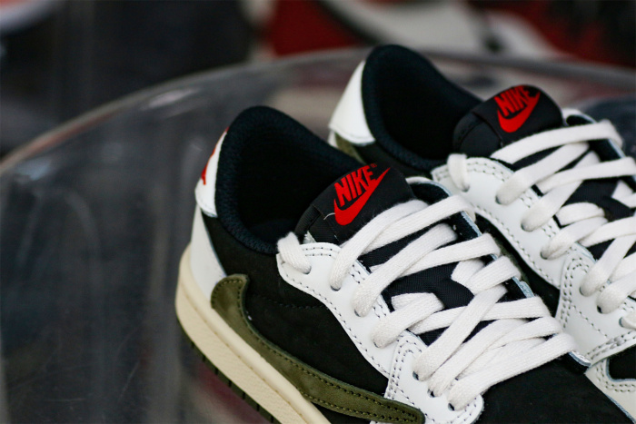 Travis Scott x Jordan 1 Retro Low OG SP Olive Kid (LN5 A1)