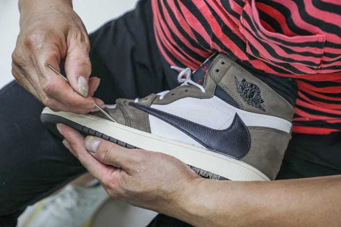 Travis Scott x Air Jordan 1  2019 (LN5 A1 Batch)
