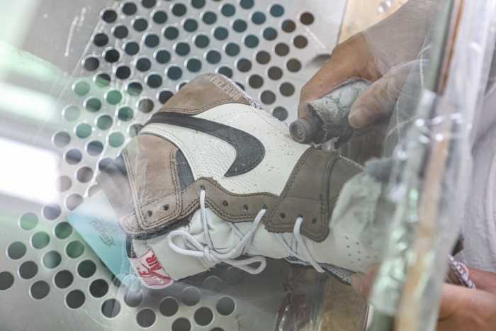 Travis Scott x Air Jordan 1  2019 (LN5 A1 Batch)