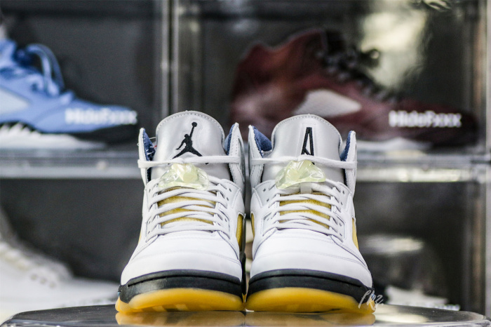 A Ma Maniere Air Jordan 5 SP  Photon Dust/Diffused Blue WMS(LN5 A1)