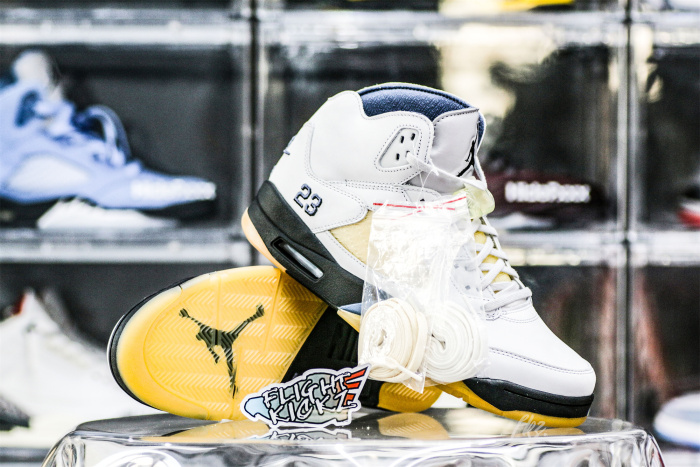 A Ma Maniere Air Jordan 5 SP  Photon Dust/Diffused Blue WMS(LN5 A1)