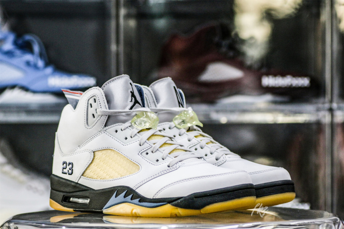 A Ma Maniere Air Jordan 5 SP  Photon Dust/Diffused Blue WMS(LN5 A1)