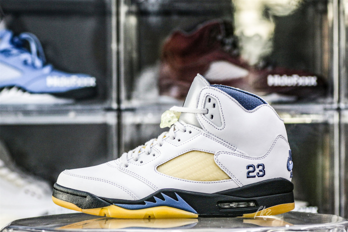 A Ma Maniere Air Jordan 5 SP  Photon Dust/Diffused Blue WMS(LN5 A1)