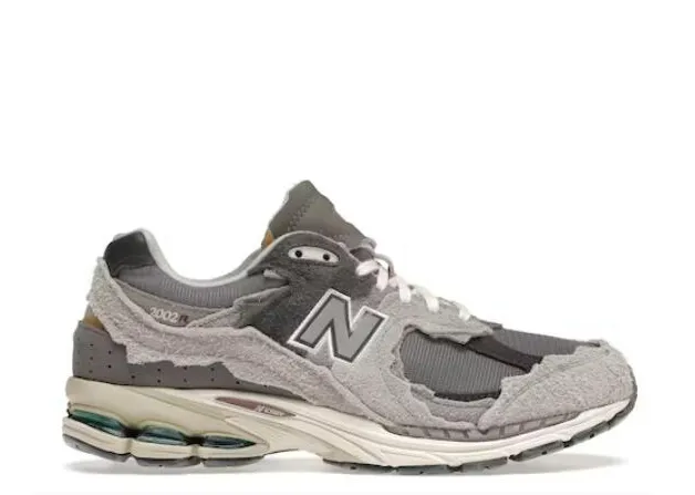 New Balance 2002R “Light Dark Tan”